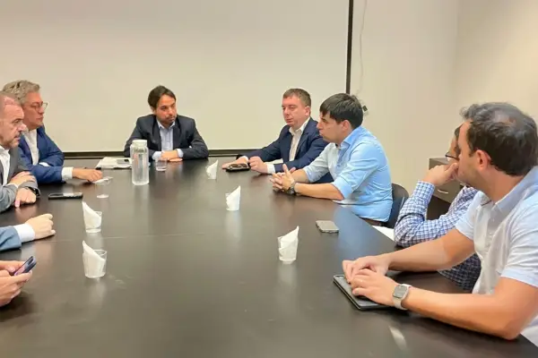La energía, un eje clave para el fútbol: dirigentes de San Martín y Atlético avanzan en gestiones conjuntas