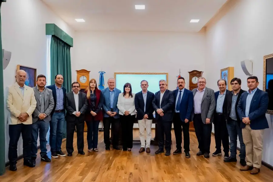 ACUERDO FINAL. Los que intervinieron el largo proceso.