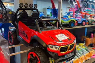 Qué piden los niños para Navidad y Reyes: modas de TikTok, precios y opciones en el microcentro tucumano