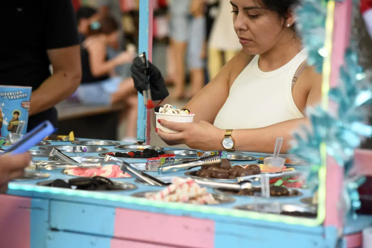 Compras, paseo y gastronomía: el casco histórico de la ciudad se viste de fiesta con las Ferias Navideñas