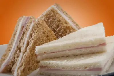 Sanguchitos de miga, uno de los platos infaltables en la mesa navideña: Antes era muy difícil hacerlos en casa