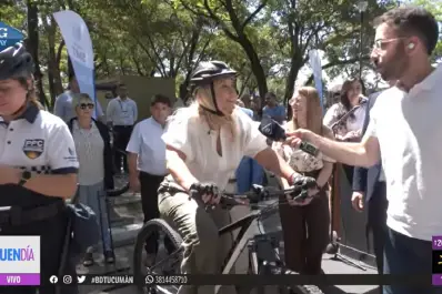 Rossana Chahla pedaleó en el parque Avellaneda y puso en agenda la movilidad en bicicleta