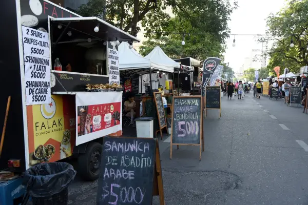 Compras, paseo y gastronomía: el casco histórico de la ciudad se viste de fiesta con las Ferias Navideñas