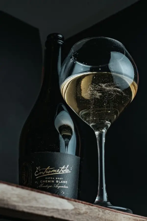 Tranquilos y espumosos: 14 opciones de vinos para brindar en Navidad y Año Nuevo