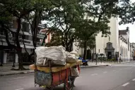 La pobreza se redujo al 27,5% en el tercer trimestre de 2025, según el Gobierno nacional