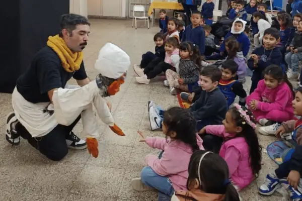 Titiriteros independientes que se formaron junto al elenco estable presentan tres obras