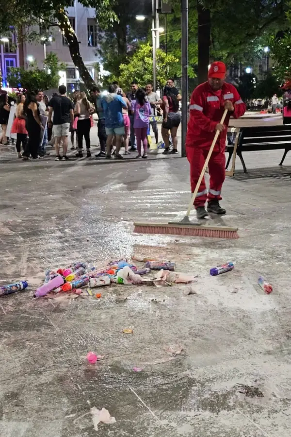 Fiesta en las calles tucumanas: caravanas, recibidas y ¡propuesta de casamiento!