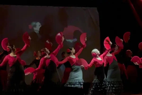 “Mujeres de fuego” que expresan su pasión a través del arte flamenco