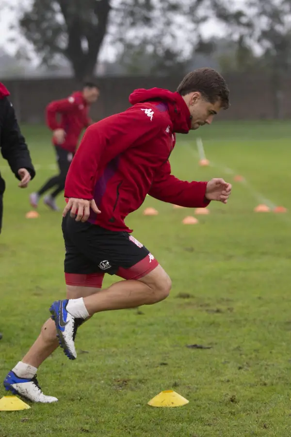 ACUERDO. Matías García seguirá vistiendo la camiseta de San Martín.