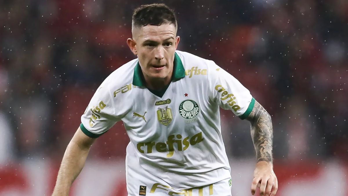Aníbal Moreno, jugador que llegó a la final de la Copa Libertadores y debutó en la Selección Argentina este 2025, está muy cerca de llegar a River
