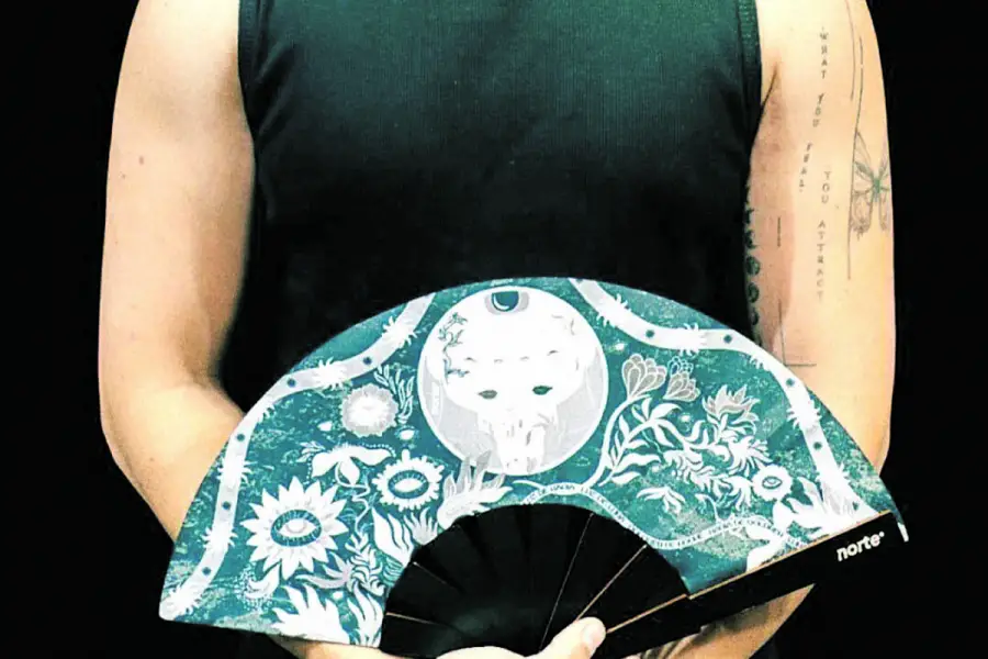 PARA TODOS. Son muchos los hombres que ya utilizan el accesorio.