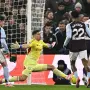 Aston Villa no afloja: con Dibu Martínez como figura venció a Manchester United y sigue prendido en la pelea por el título