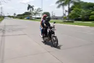 Yerba Buena y Concepción avanzan con posturas diferentes sobre la regularización de las motos de app