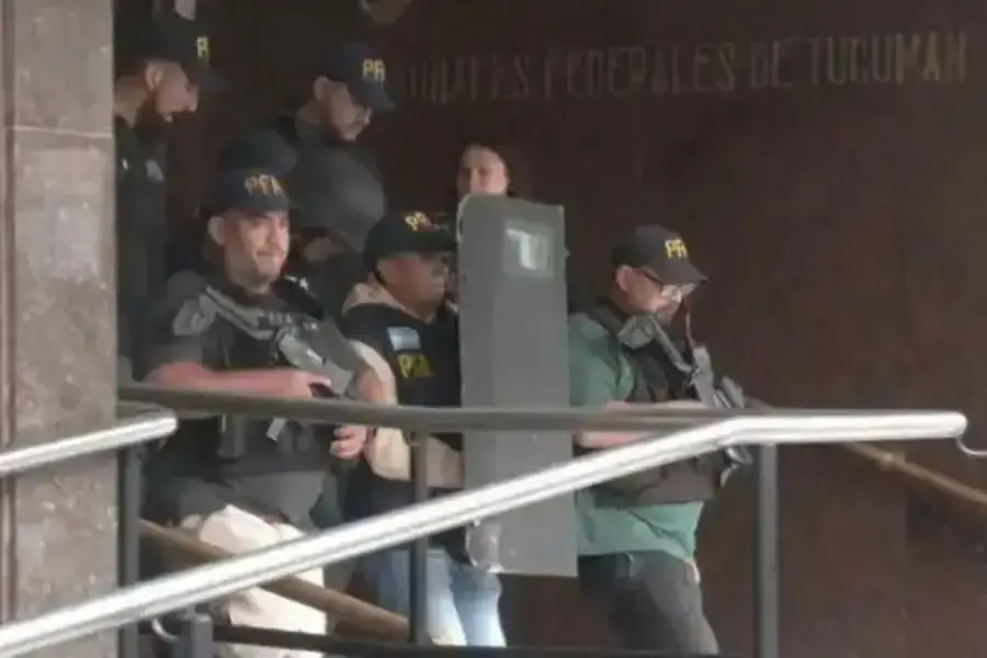 TRASLADO. Walter “Petiso David” Lobos en poco más de un mes fue procesado por droga y ahora investigado por lavado de activos.