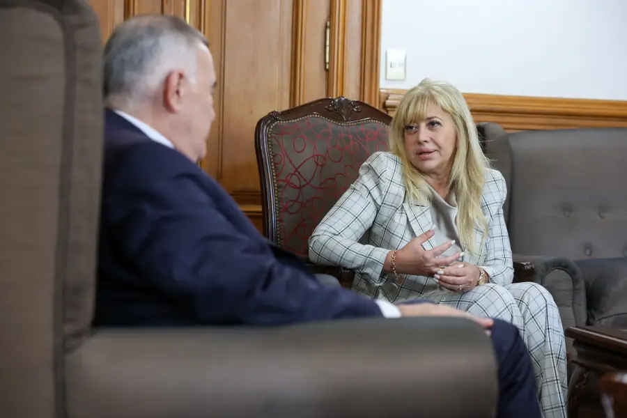 TWITTER ROSSANA CHAHLA