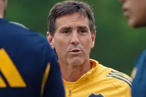 Úbeda: la reunión con la dirigencia se dilata y crecen las dudas sobre quién será el técnico de Boca en 2026