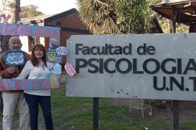 Había dejado la carrera durante 17 años, pero entró a un programa de la UNT y se recibió