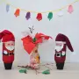 Artesanías navideñas con papel, hilo y materiales reciclados