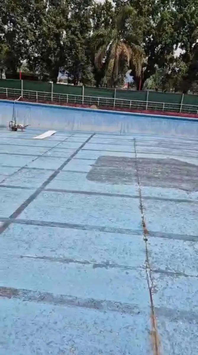 EN PROCESO. Así se encontraba la pileta en el Complejo.