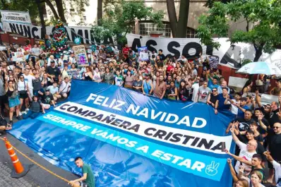 Cristina Kirchner sufrió una complicación intestinal y seguirá internada en el Otamendi