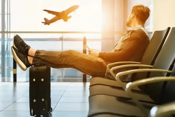 ¿Cuánto puedo llegar a pagar una asistencia al viajero en el exterior?