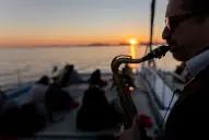 Vivir de la música y recorrer el mundo: buscan artistas para trabajar en cruceros