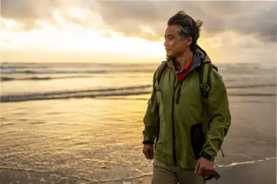 Ni caminar ni nadar: el ejercicio ideal para realizar en la playa y mantenerse en forma