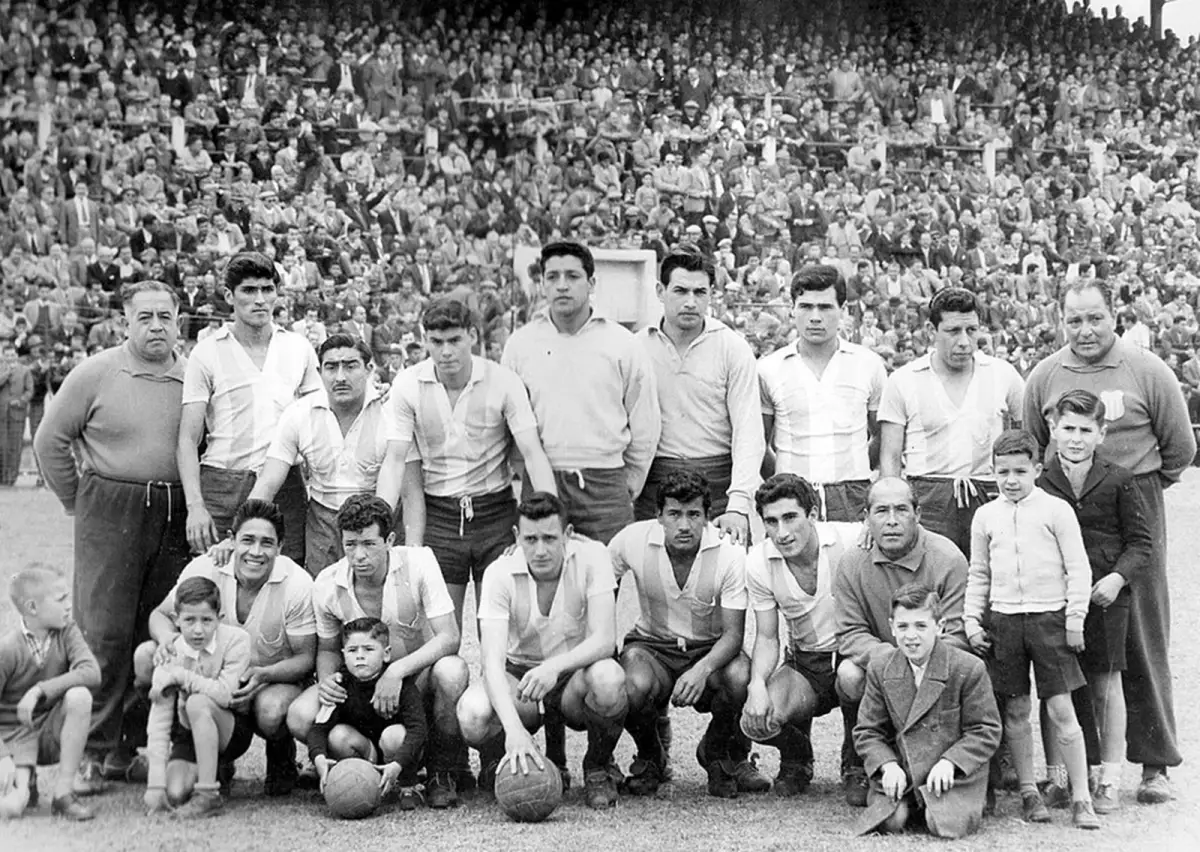 HISTORIA. Formación de Atlético Tucumán en el Campeonato Anual tucumano de 1959, equipo que luego formaría parte del título de Primera División de 1960.