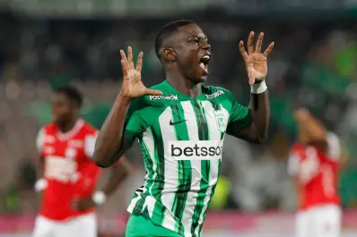 Hinestroza, refuerzo de Boca, publicó una foto con un cuchillo