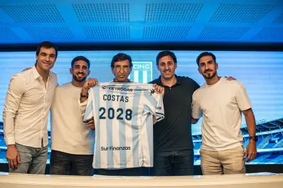 Racing renovó a Gustavo Costas hasta 2028 y apuesta a la continuidad del proyecto