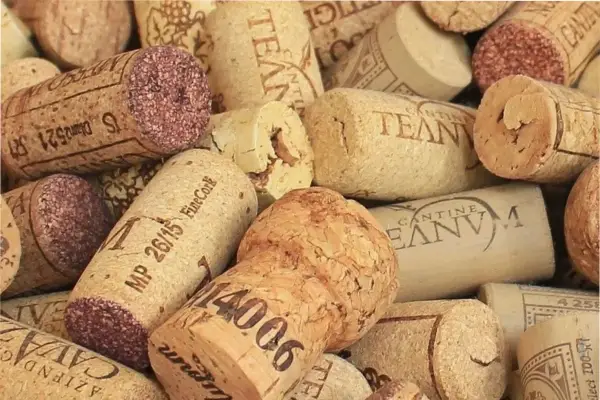 Por qué deberías guardar los corchos después de Año Nuevo