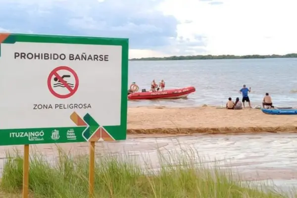 Dos turistas fueron arrastrados por la corriente del río Paraná en Corrientes