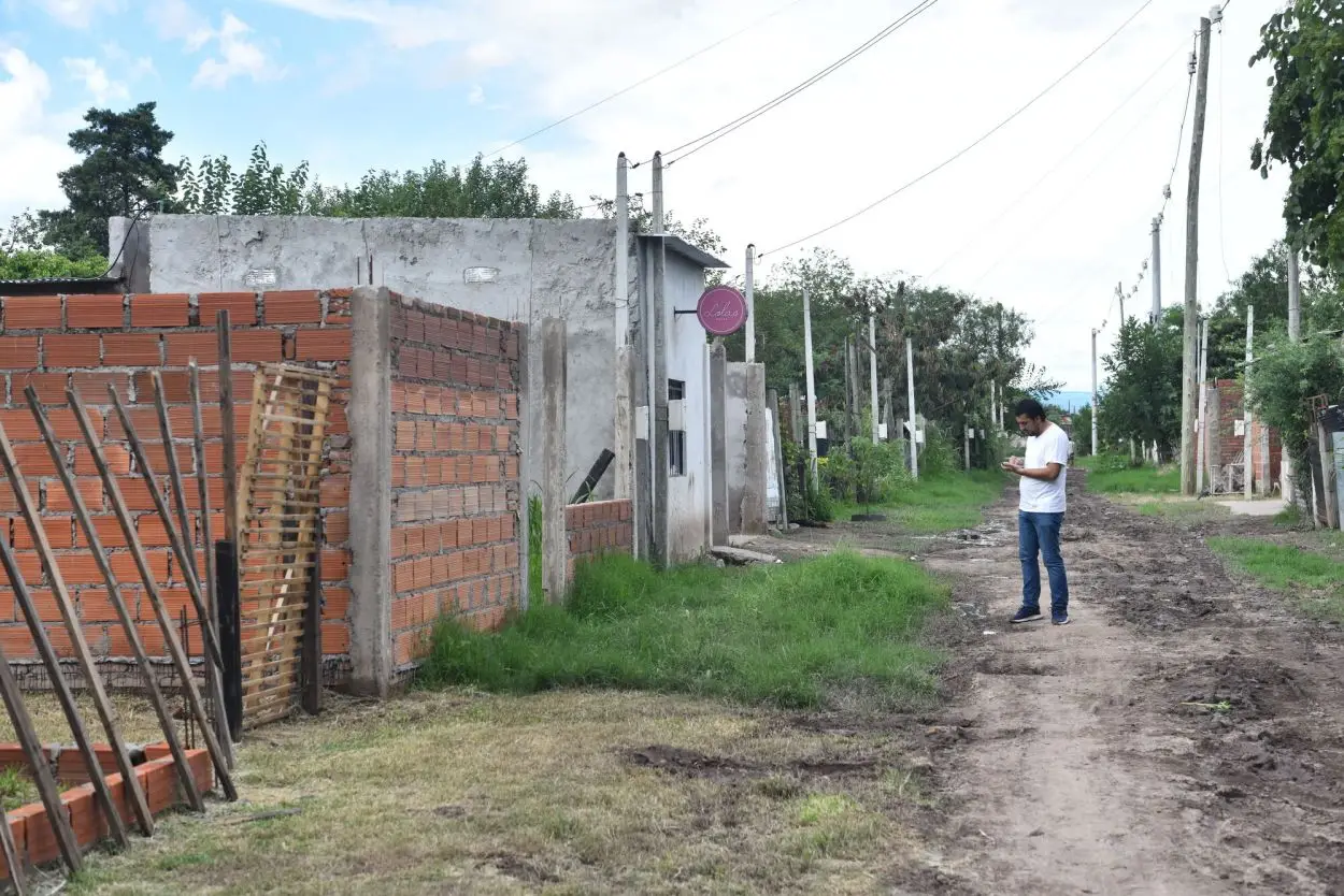 CARENCIAS. La casa está ubicada en el barrio El ángel, pero el barrio aún no tiene muchos vecinos.