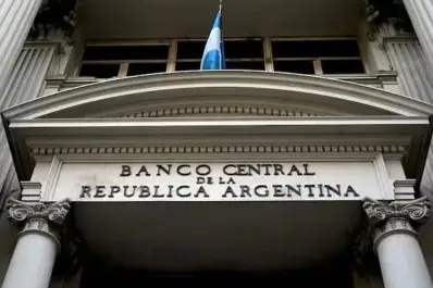 Reservas e inflación, materias pendientes para el nuevo año en Argentina