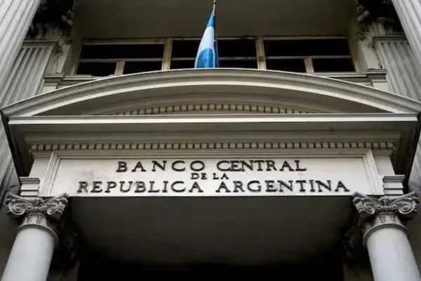 Reservas e inflación, materias pendientes para el nuevo año en Argentina