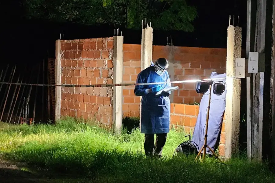 UNA INCÓGNITA. Los investigadores buscaron indicios para determinar qué provocó la pelea y el crimen.