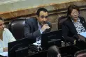 Un senador propone que los médicos extranjeros paguen para hacer sus residencias en el país