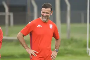 Buenas noticias para Yllana: San Martín avanza por tres 9 y acelera por un mediocampista