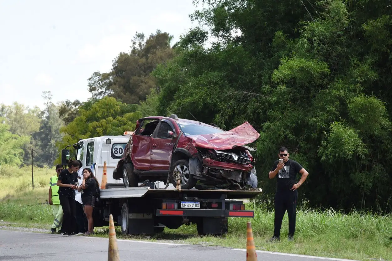 PERICIAS. La Policía analizará el auto para esclarecer el origen del siniestro