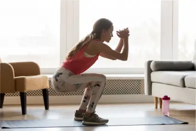 Rutina de comienzo de año: los ejercicios de bajo impacto para recuperarse de las fiestas