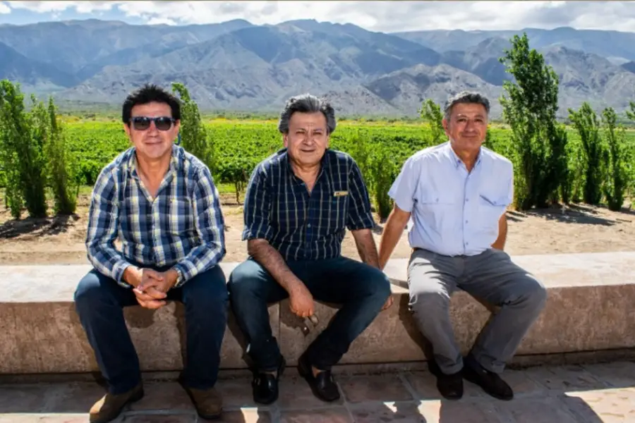 DE IZQUIERDA A DERECHA. Marcelo, Raúl y Hugo Arzelán. 