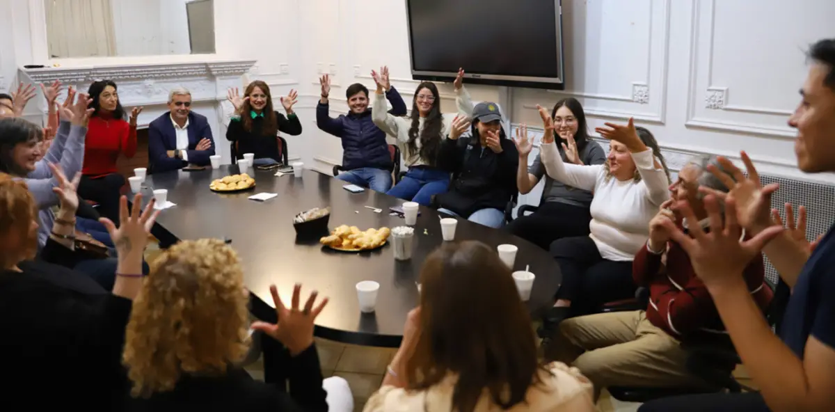 Universidad de Rosario otorga primera certificación oficial en Lengua de Señas Argentina