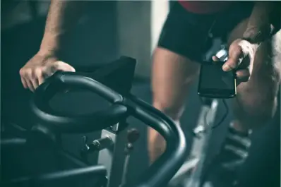 Ráfagas de cuatro segundos: el método de entrenamiento para mejorar el corazón en tiempo récord