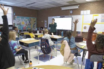 Cómo funcionan los programas de Nueva York para formarse como docente