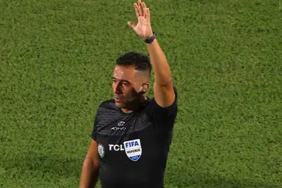 Chats, dinero y la AFA: denuncian un posible arreglo de partidos que salpica al árbitro tucumano Luis Lobo Medina