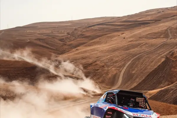 Del Transmontaña al Dakar: Kevin Benavides se reinventa; ahora correrá con un auto