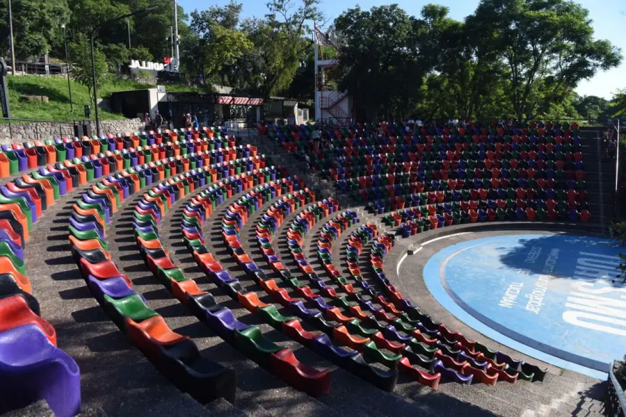 Temporada 2026 en El Cadillal: entre kayak, rappel y relax, ¿cuál es el presupuesto necesario para pasar un día en el dique?