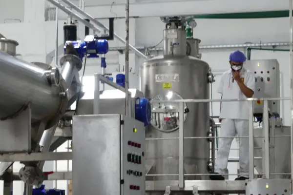 La industria no repunta: acumula cinco meses de caída