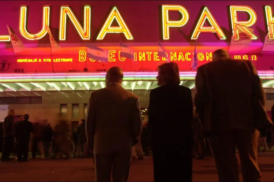 BRILLANTE ESCENARIO. El Luna Park fue la catedral del boxeo argentino y la viva imagen de una época dorada que marcó a generaciones de púgiles y espectadores.