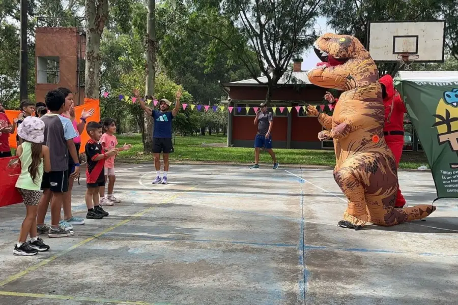 DIVERSIÓN ASEGURADA. Los niños disfrutan de propuestas recreativas.